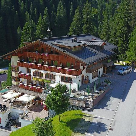 Hotel Almhof Hochfügen Extérieur photo